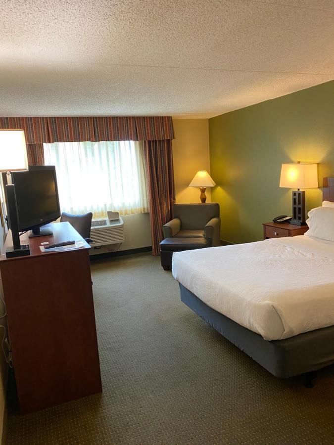 Готель Doubletree By Hilton Austin, Mn Екстер'єр фото
