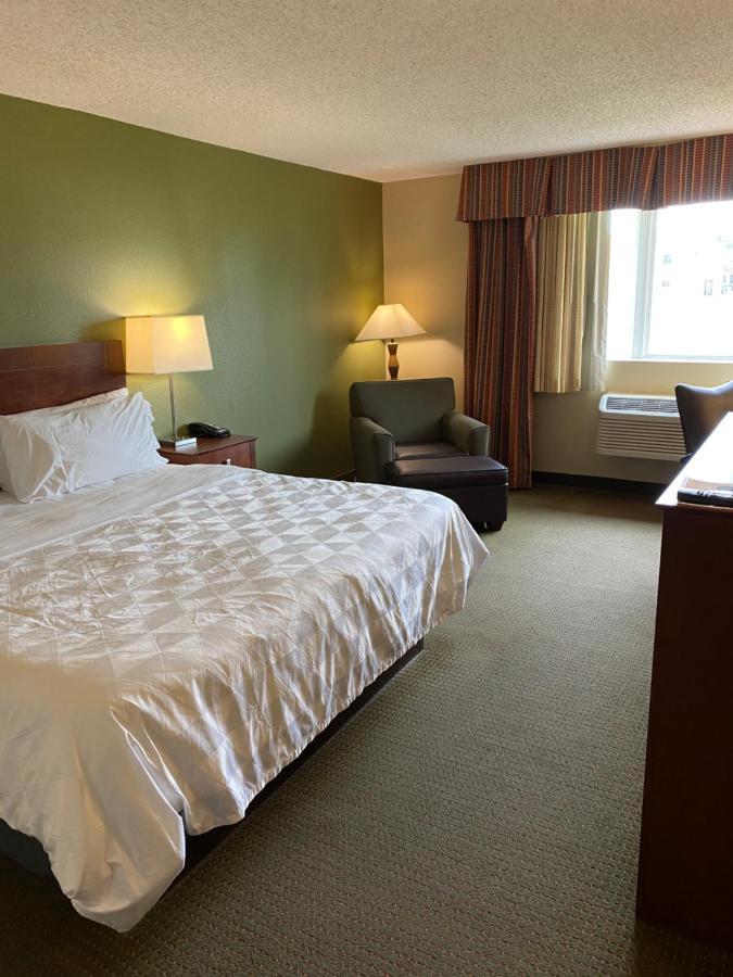 Готель Doubletree By Hilton Austin, Mn Екстер'єр фото