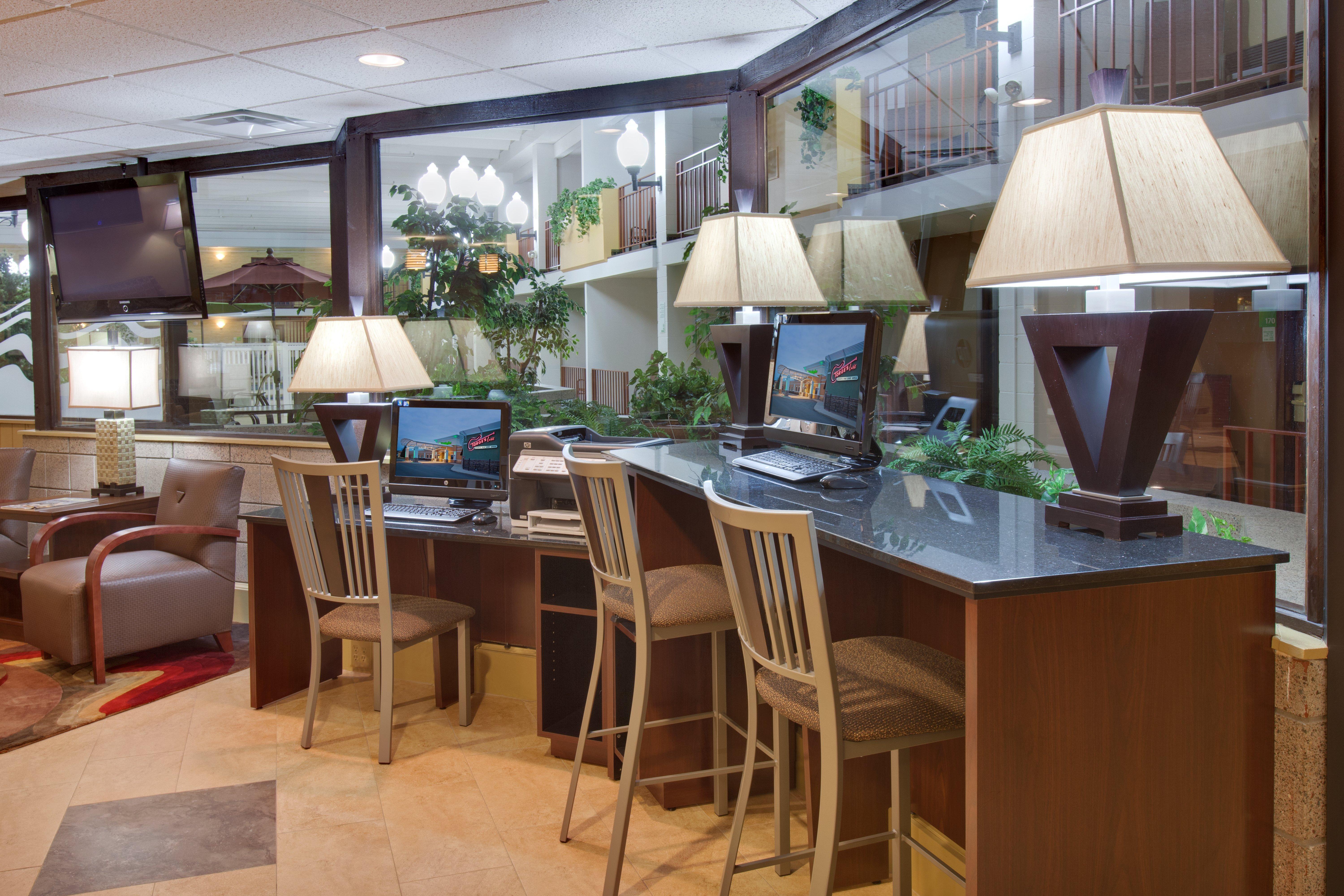Готель Doubletree By Hilton Austin, Mn Екстер'єр фото