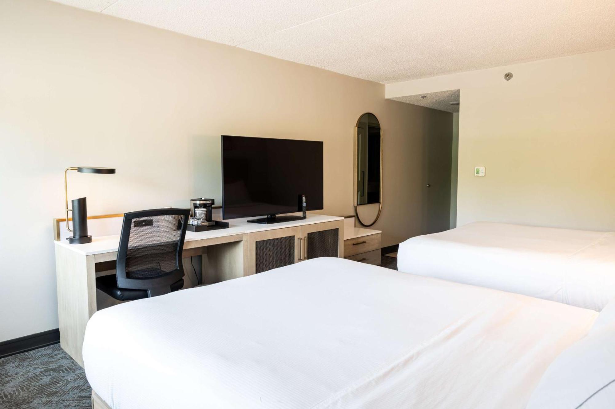 Готель Doubletree By Hilton Austin, Mn Екстер'єр фото